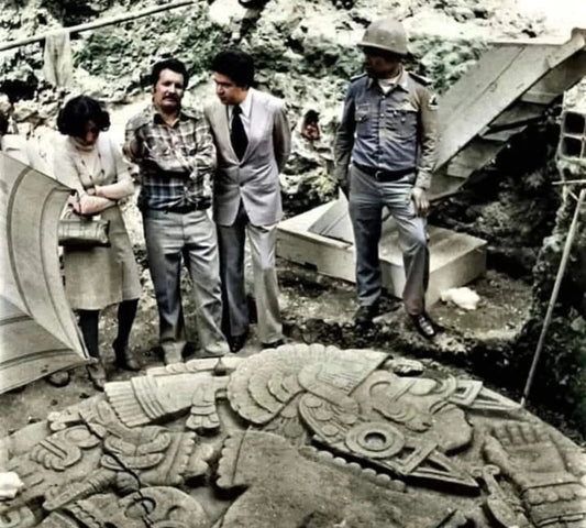 ¿Qué pasó cuando unos obreros perforaron el suelo del Centro Histórico de la Ciudad de México? La noche que México reencontró a su diosa guerrera