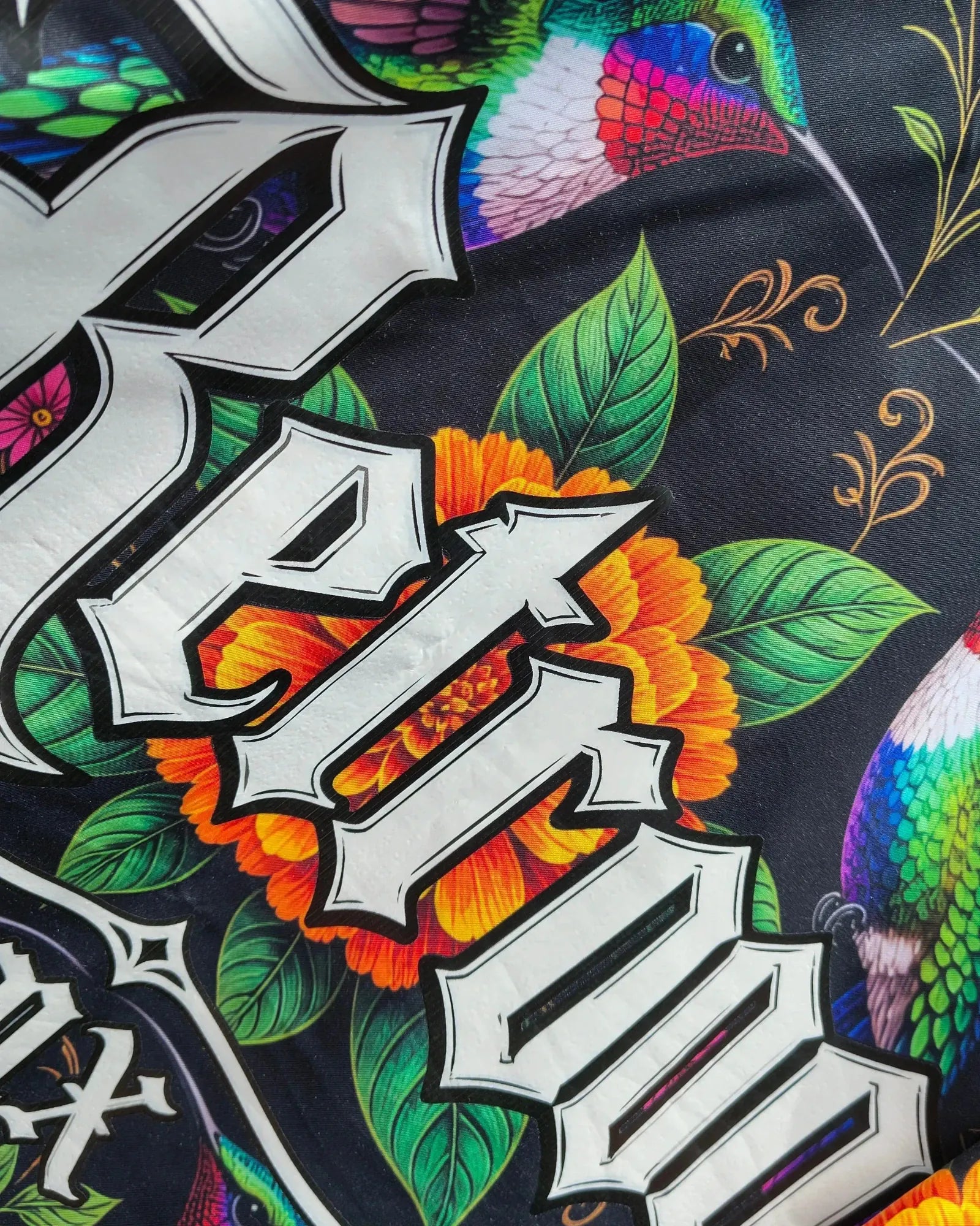 Retrooo.com Chaqueta Chamarra Retrooo Doble Vista Bomber Huitzilin · El Regreso de los Colibríes