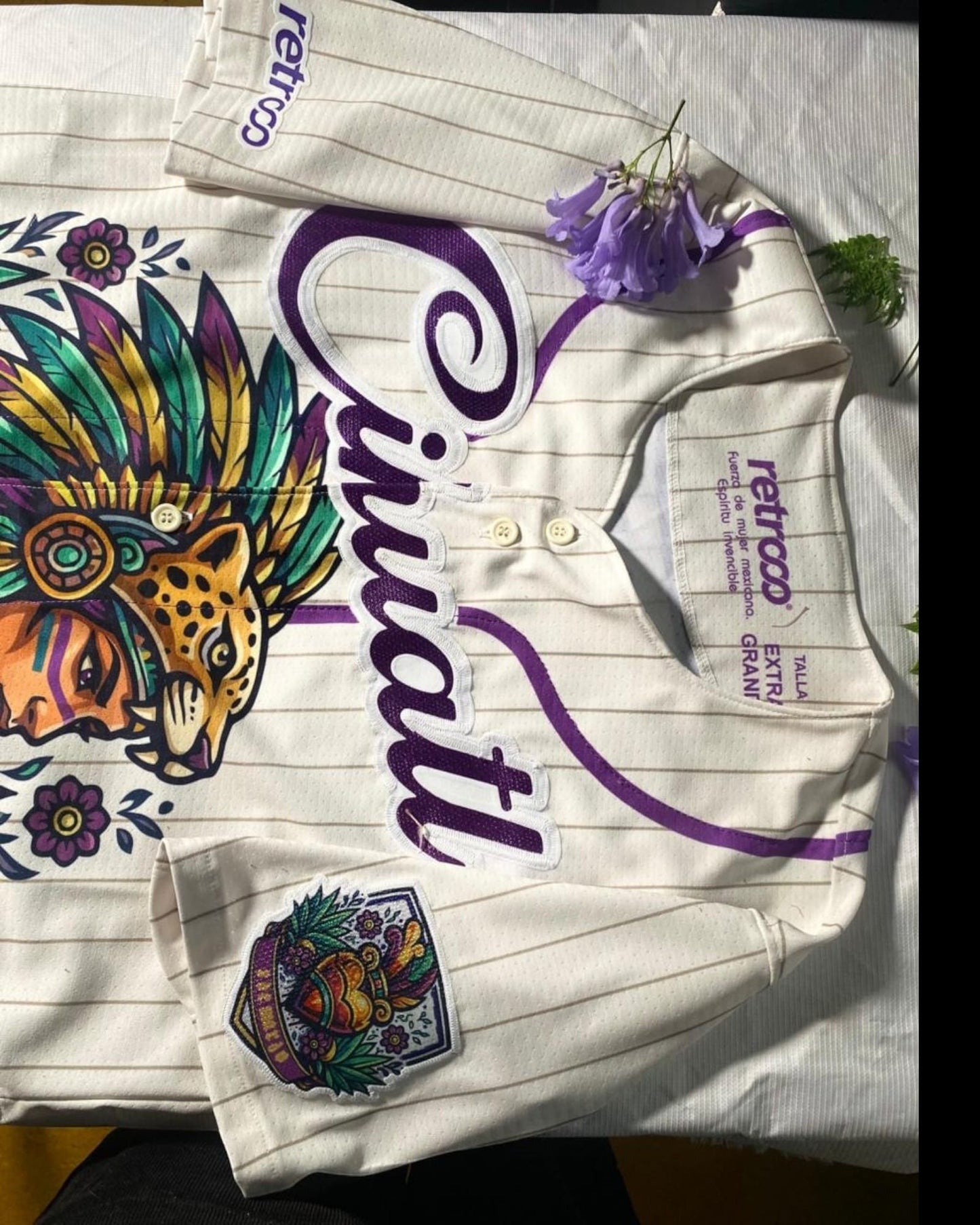 Retrooo.com Jersey béisbol Casaca Béisbol Cihuatl · Día de la Mujer · Florecer es Expandirse | Retrooo