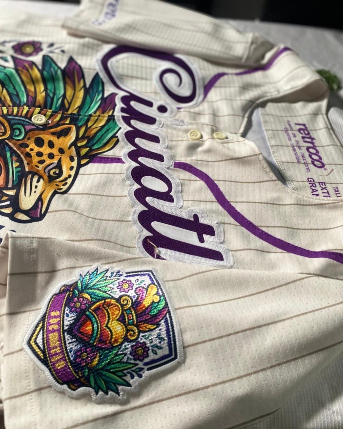 Retrooo.com Jersey béisbol Casaca Béisbol Cihuatl · Día de la Mujer · Florecer es Expandirse | Retrooo