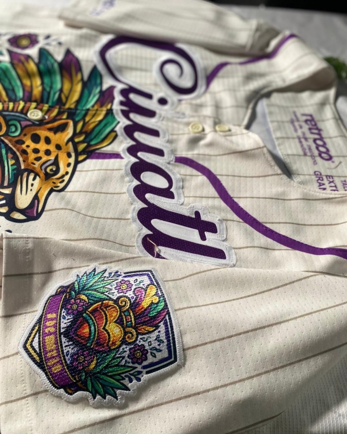 Retrooo.com Jersey béisbol Casaca Béisbol Cihuatl · Día de la Mujer · Florecer es Expandirse | Retrooo