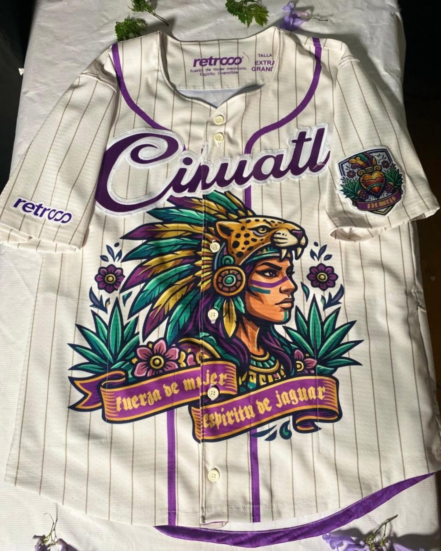 Retrooo.com Jersey béisbol Casaca Béisbol Cihuatl · Día de la Mujer · Florecer es Expandirse | Retrooo