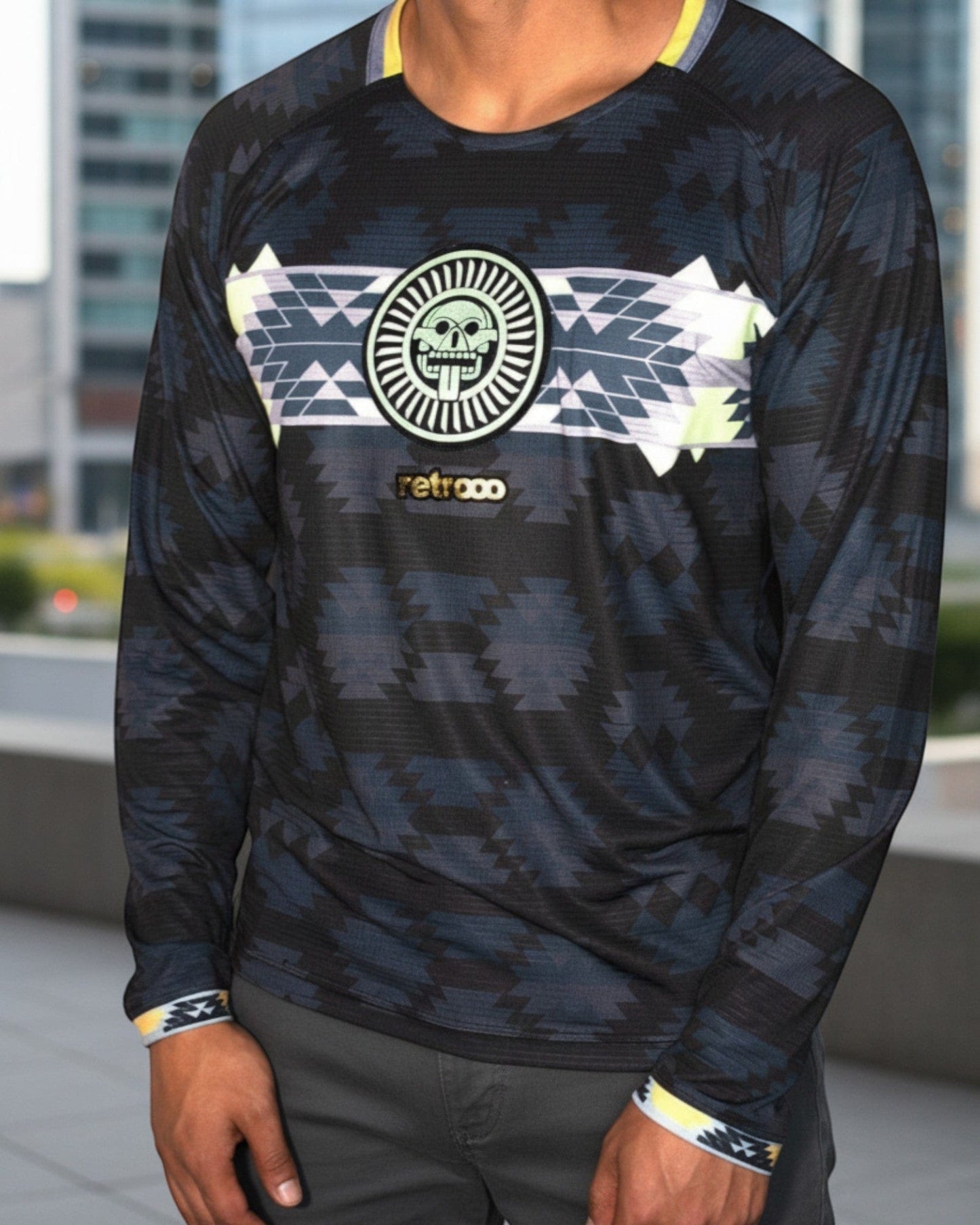 Retrooo.com Jersey Jersey Mictlán - Edición Brillo Ancestral | Energía que Trasciende la Oscuridad