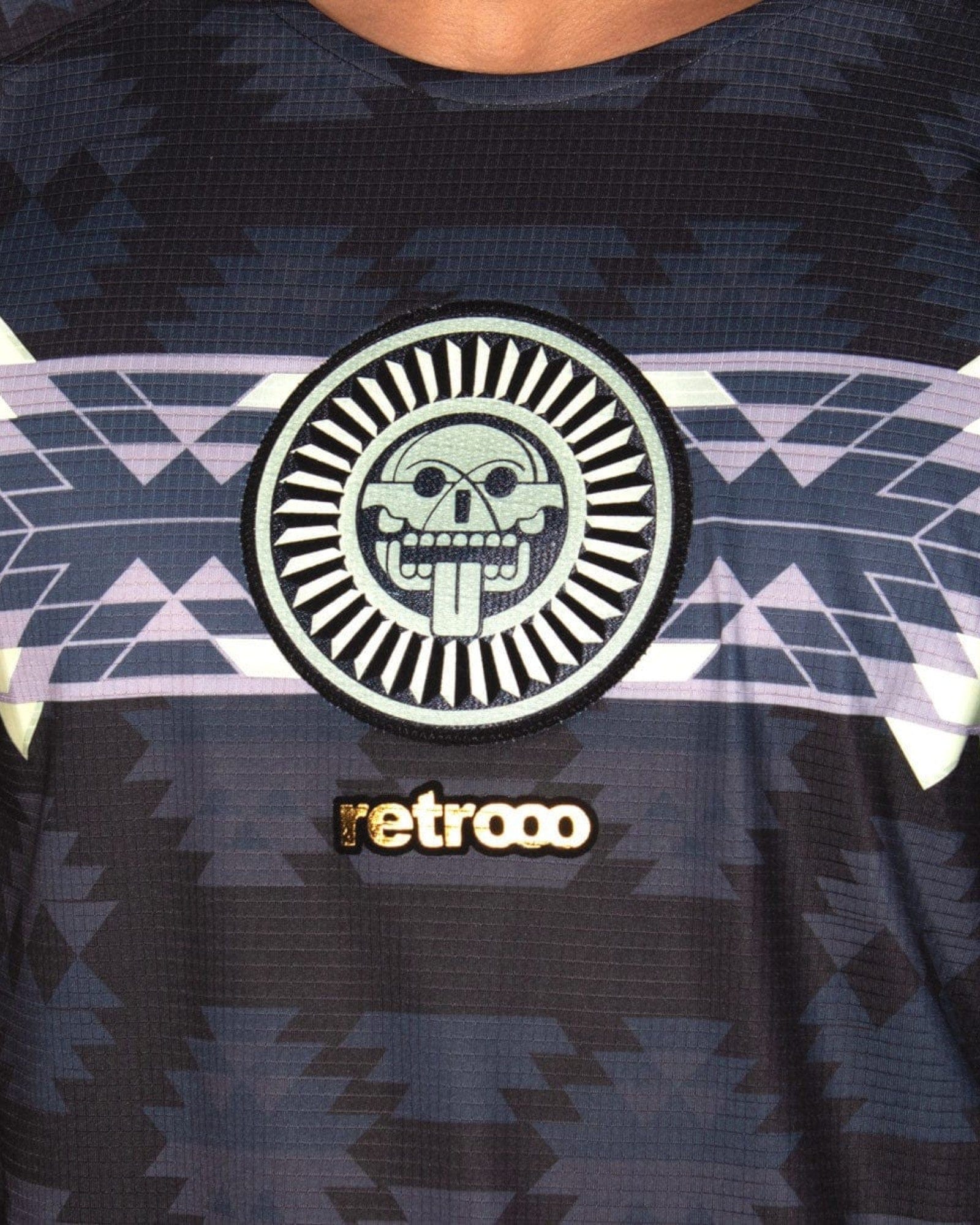 Retrooo.com Jersey Jersey Mictlán - Edición Brillo Ancestral | Energía que Trasciende la Oscuridad