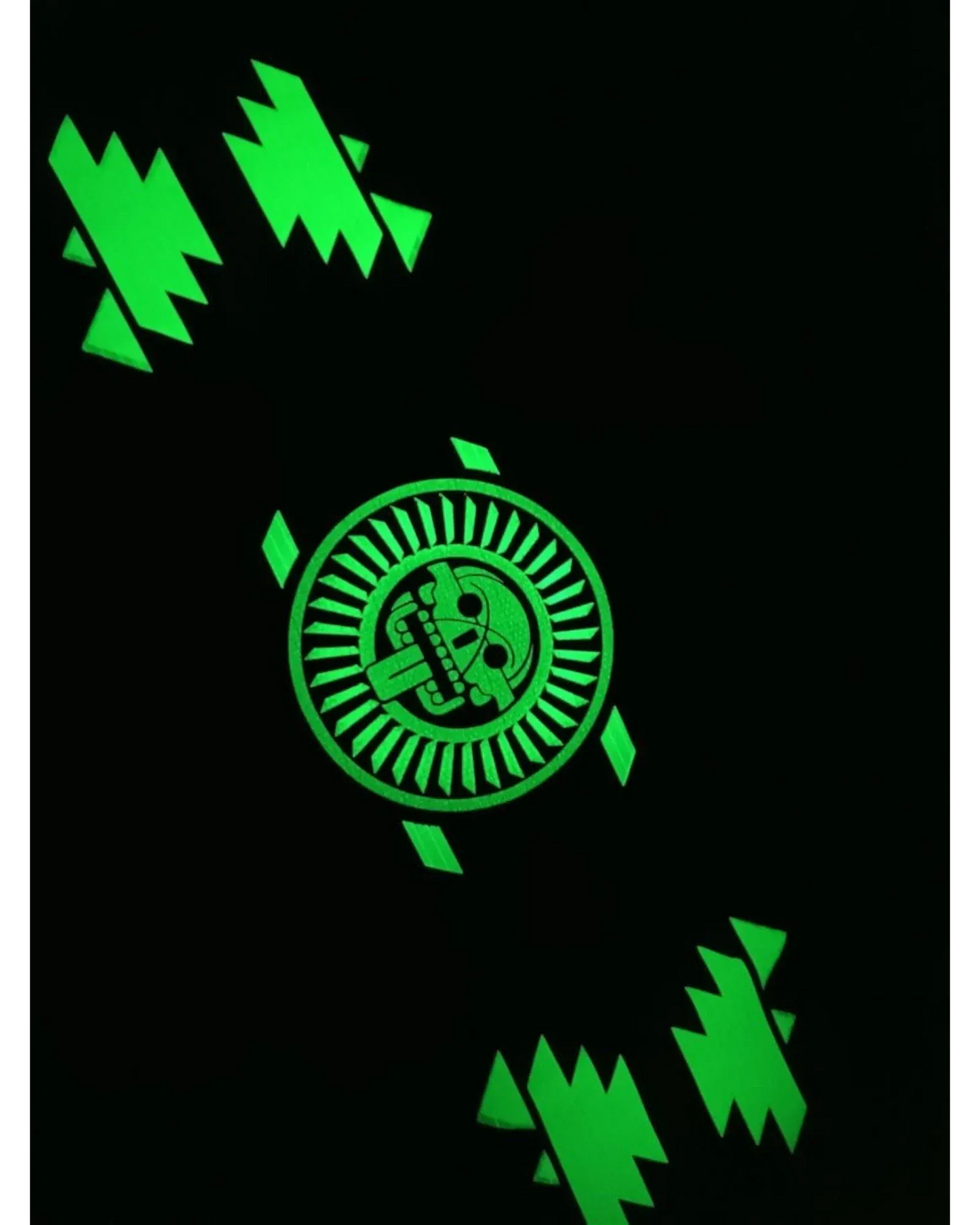 Retrooo.com Jersey Jersey Mictlán - Edición Brillo Ancestral | Energía que Trasciende la Oscuridad