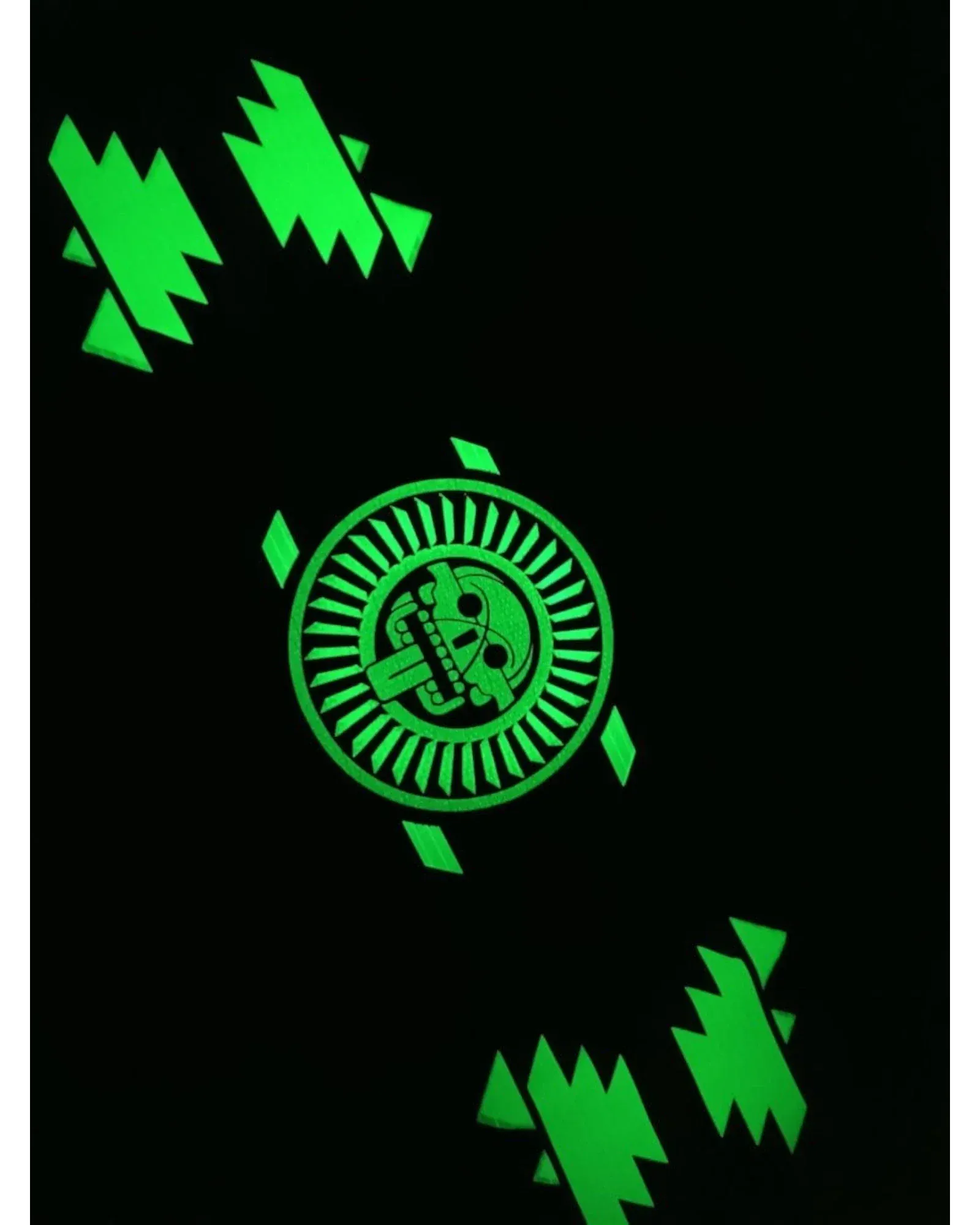 Retrooo.com Jersey Jersey Mictlán - Edición Brillo Ancestral | Energía que Trasciende la Oscuridad