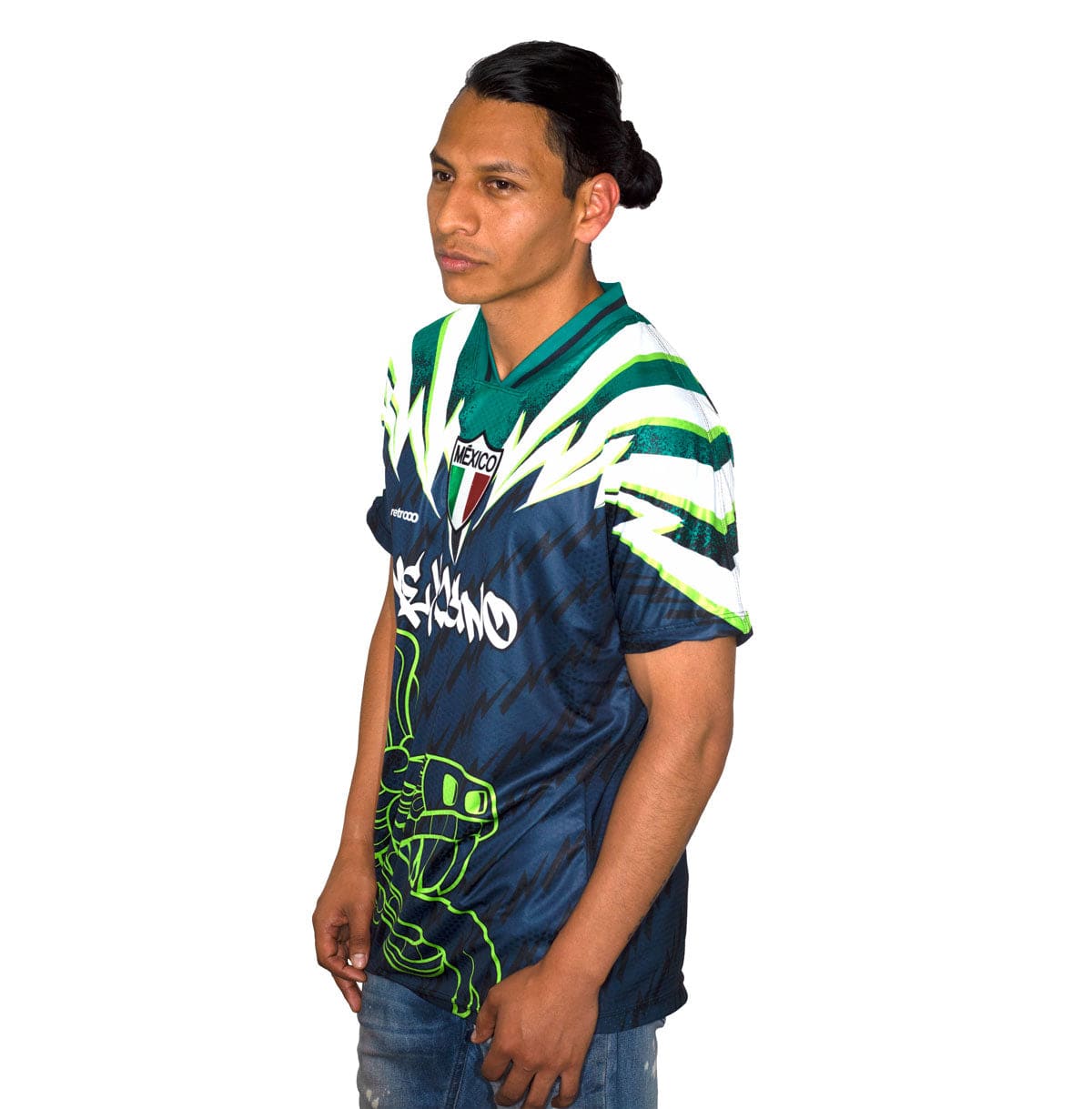 Retrooo.com Jersey Jersey Retro 90s Obsidiana - Edición Elegancia Misteriosa | Lienzo de la Nostalgia