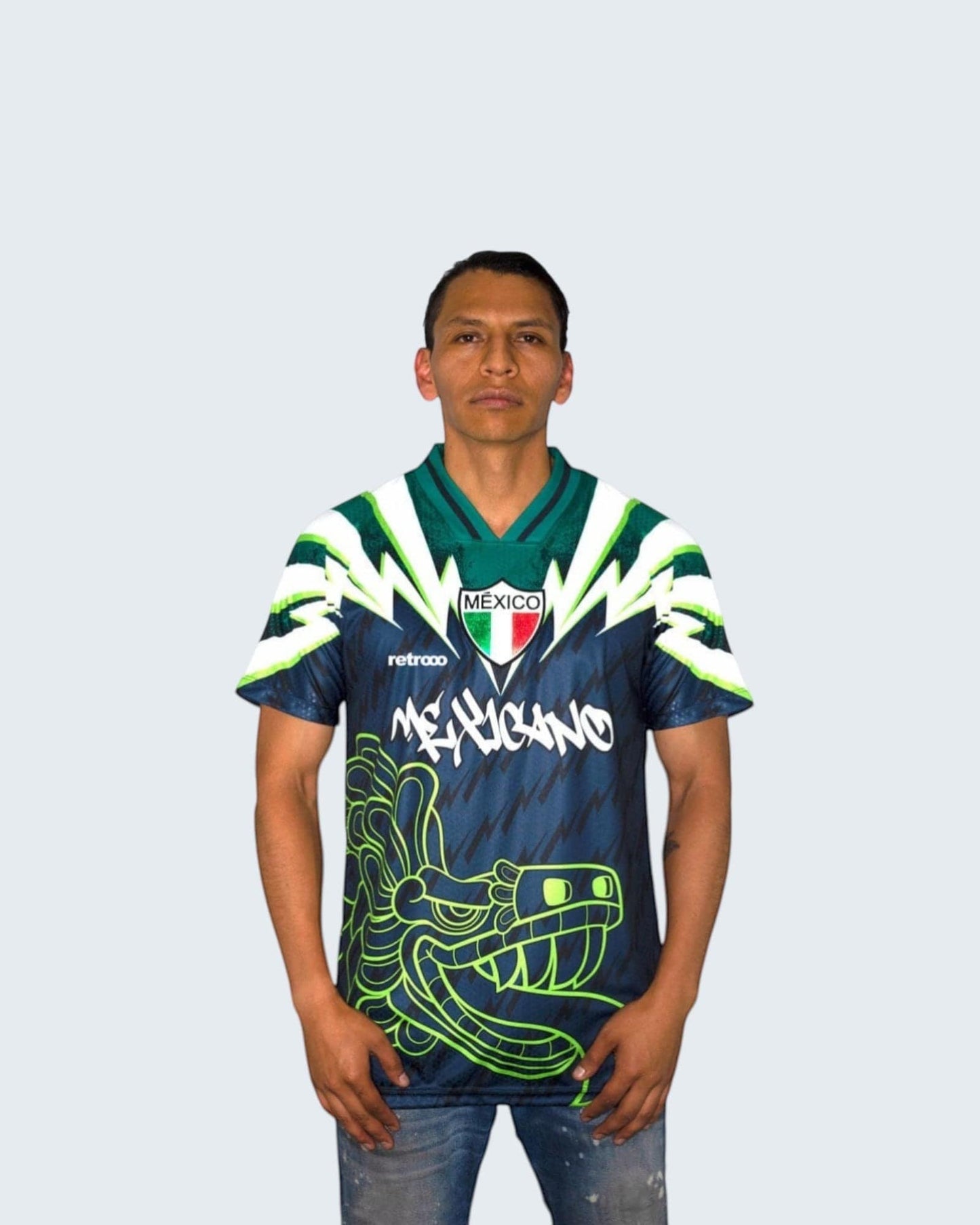 Retrooo.com Jersey Jersey Retro 90s Obsidiana - Edición Elegancia Misteriosa | Lienzo de la Nostalgia