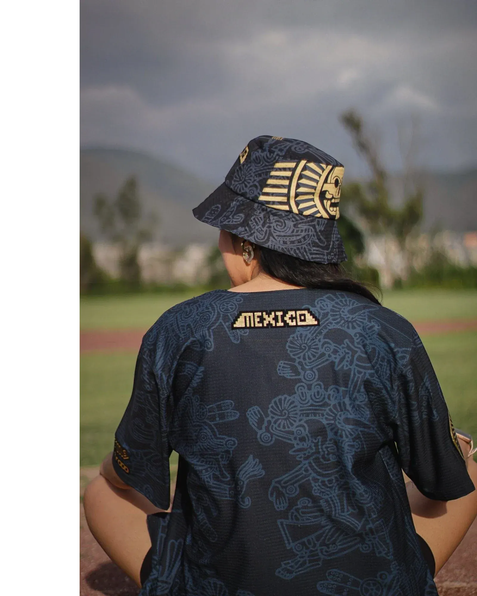 Retroooclothes Gorro Bucket Hat Mictlán - Edición Guerrero Urbano | Amuleto Ancestral