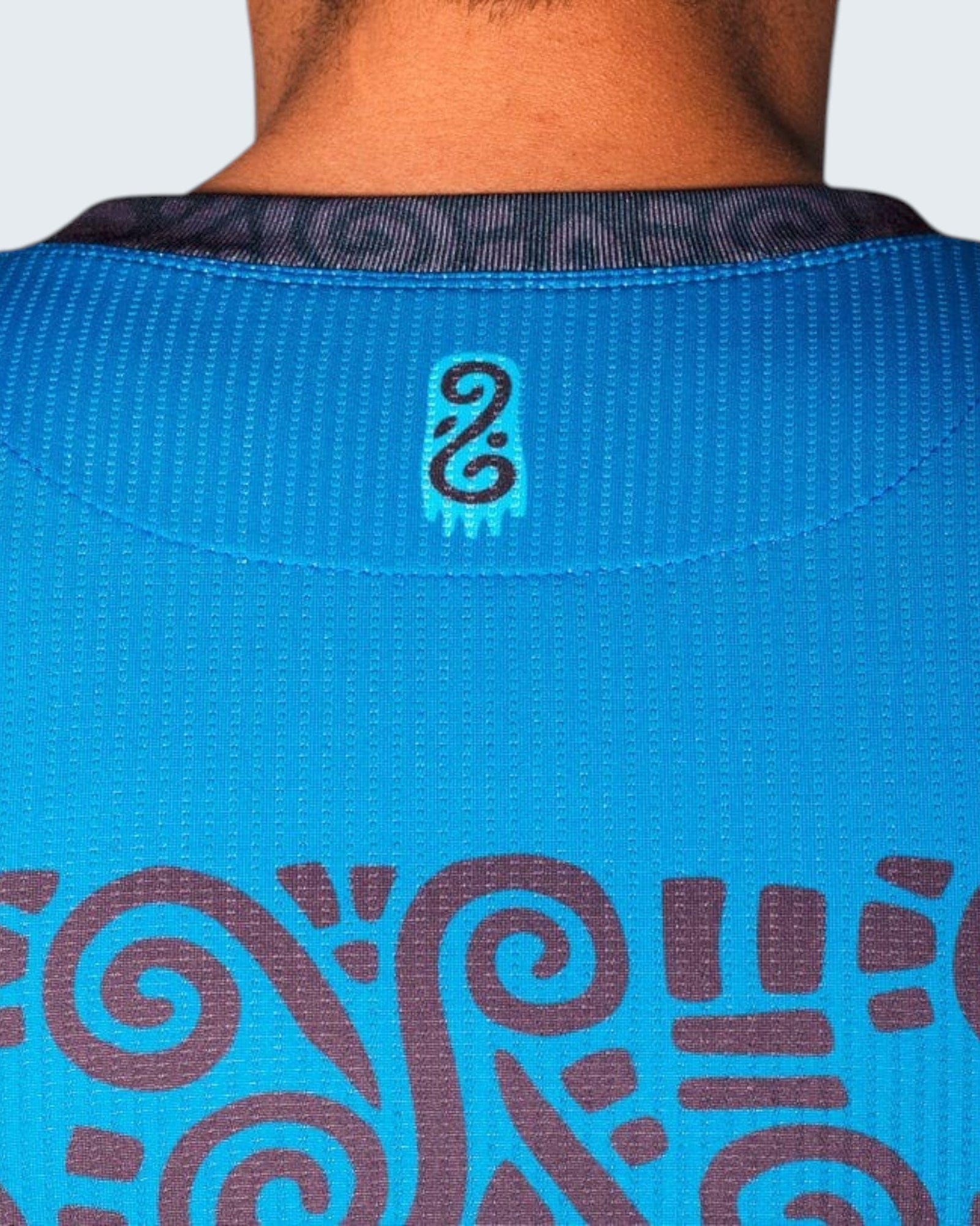 Retroooclothes Jersey Jersey Añil Contemporáneo - Edición Azul Moderno | Jorge Enciso Evolution