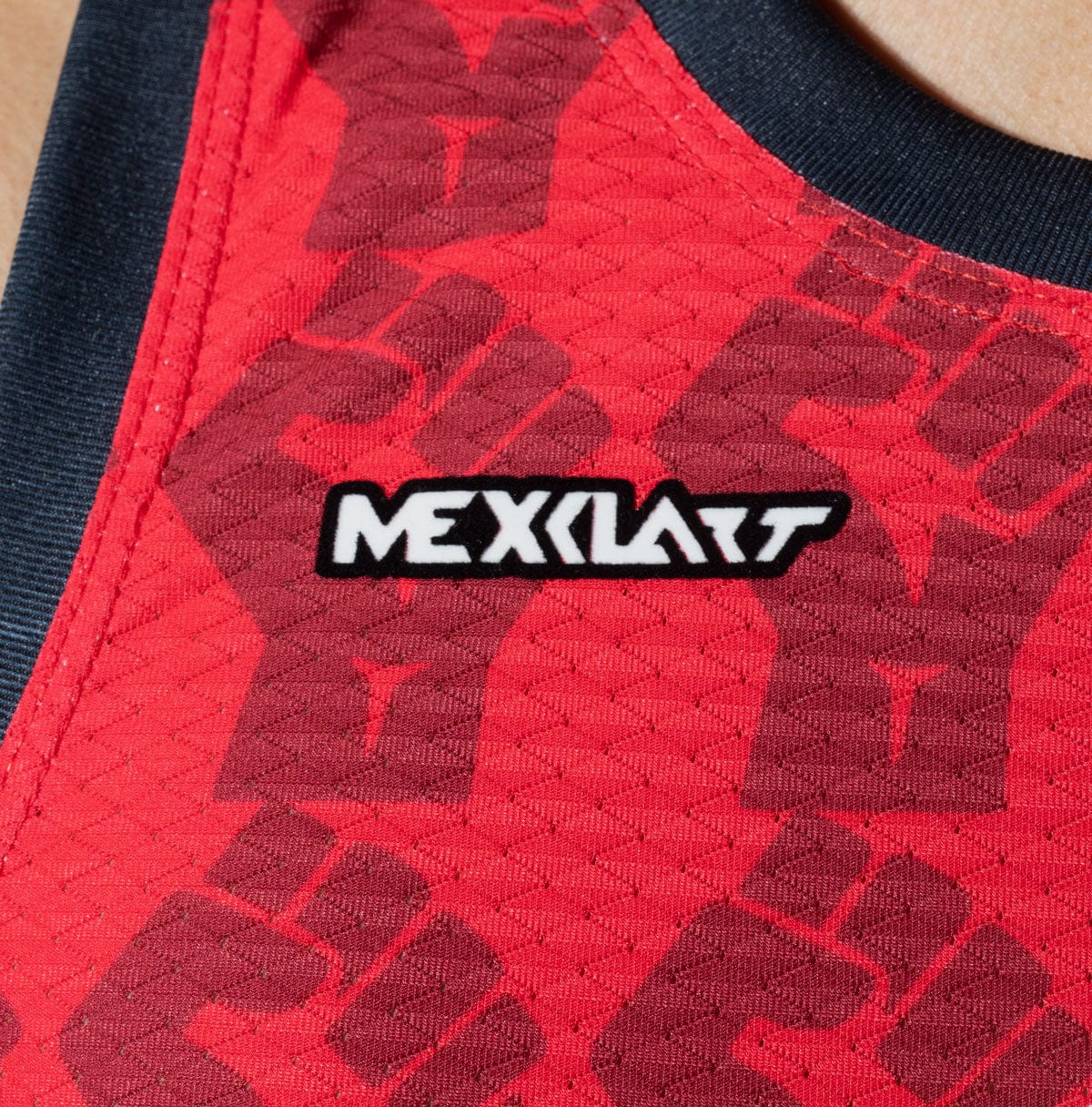 Retroooclothes Jersey Jersey Basketball César Chávez - Edición Dualidad Cultural | Abrazo Entre el Águila y las Estrellas