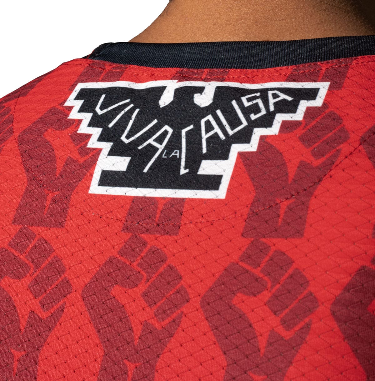 Retroooclothes Jersey Jersey Basketball César Chávez - Edición Dualidad Cultural | Abrazo Entre el Águila y las Estrellas