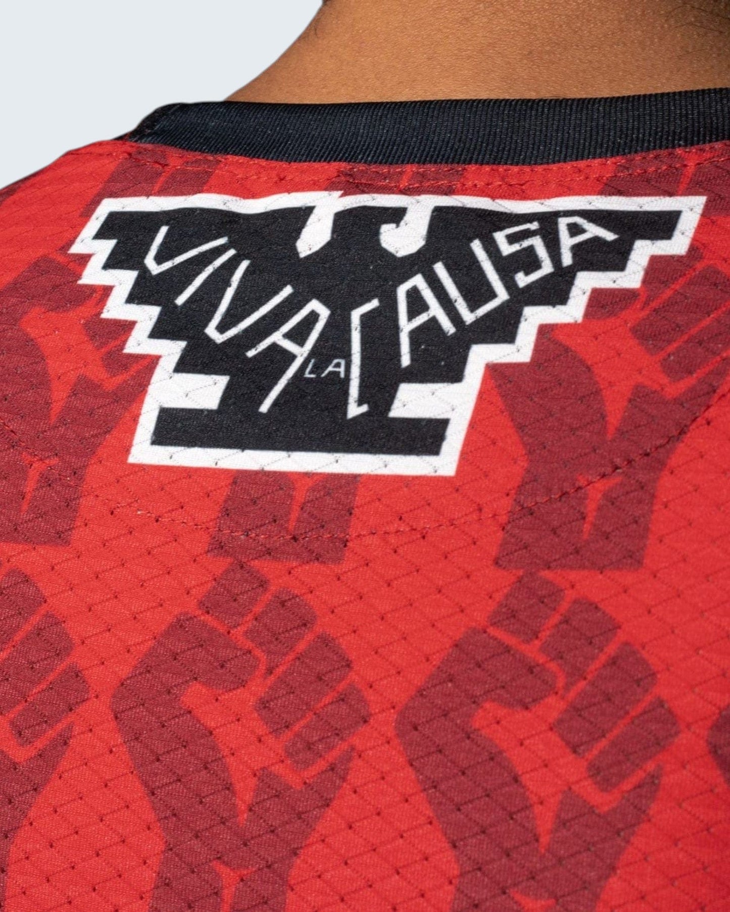 Retroooclothes Jersey Jersey Basketball César Chávez - Edición Dualidad Cultural | Abrazo Entre el Águila y las Estrellas