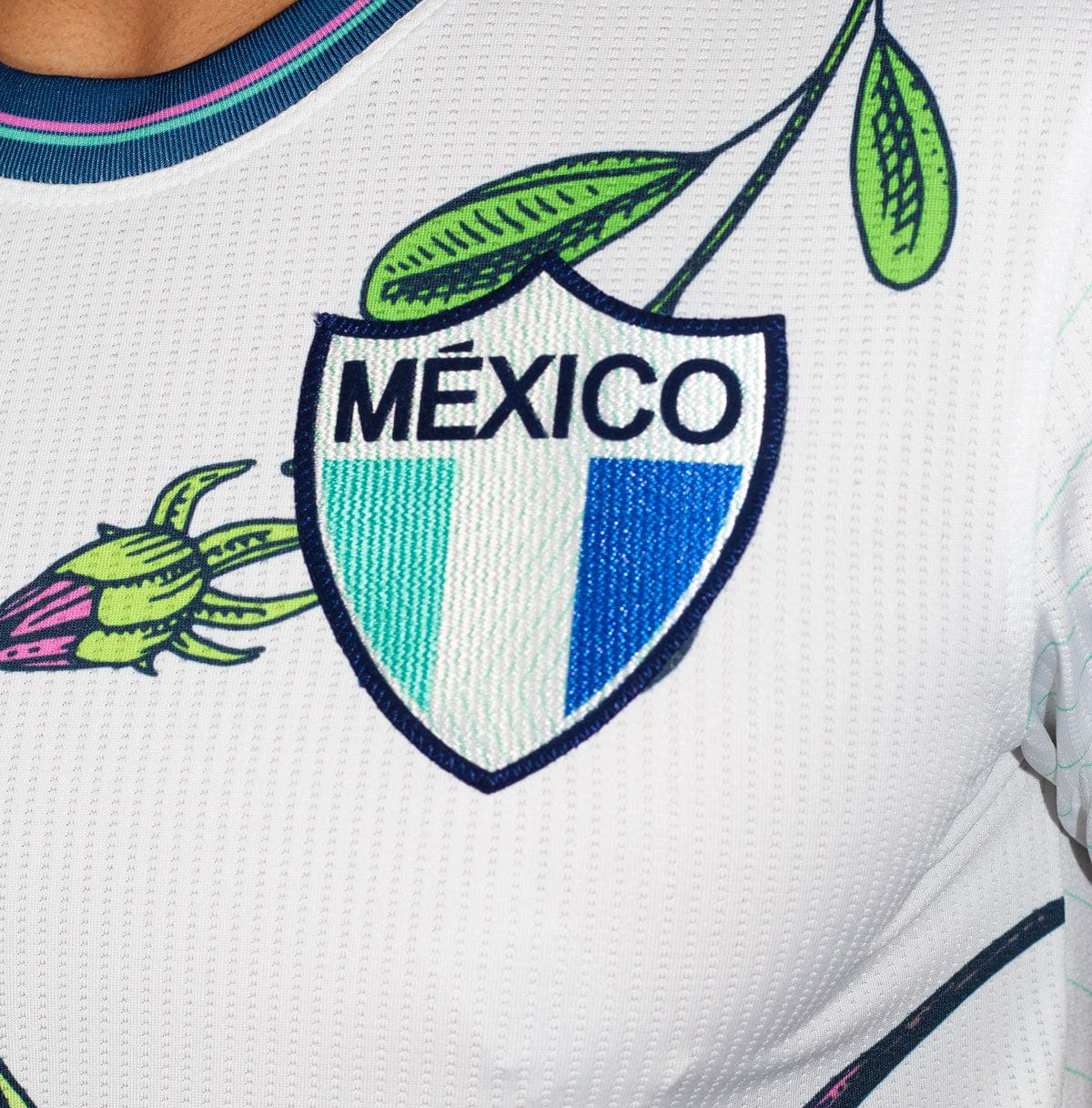 Retroooclothes Jersey Jersey Colibrí Huitzilopochtli - Edición Guerrero Solar | Mitología Deportiva