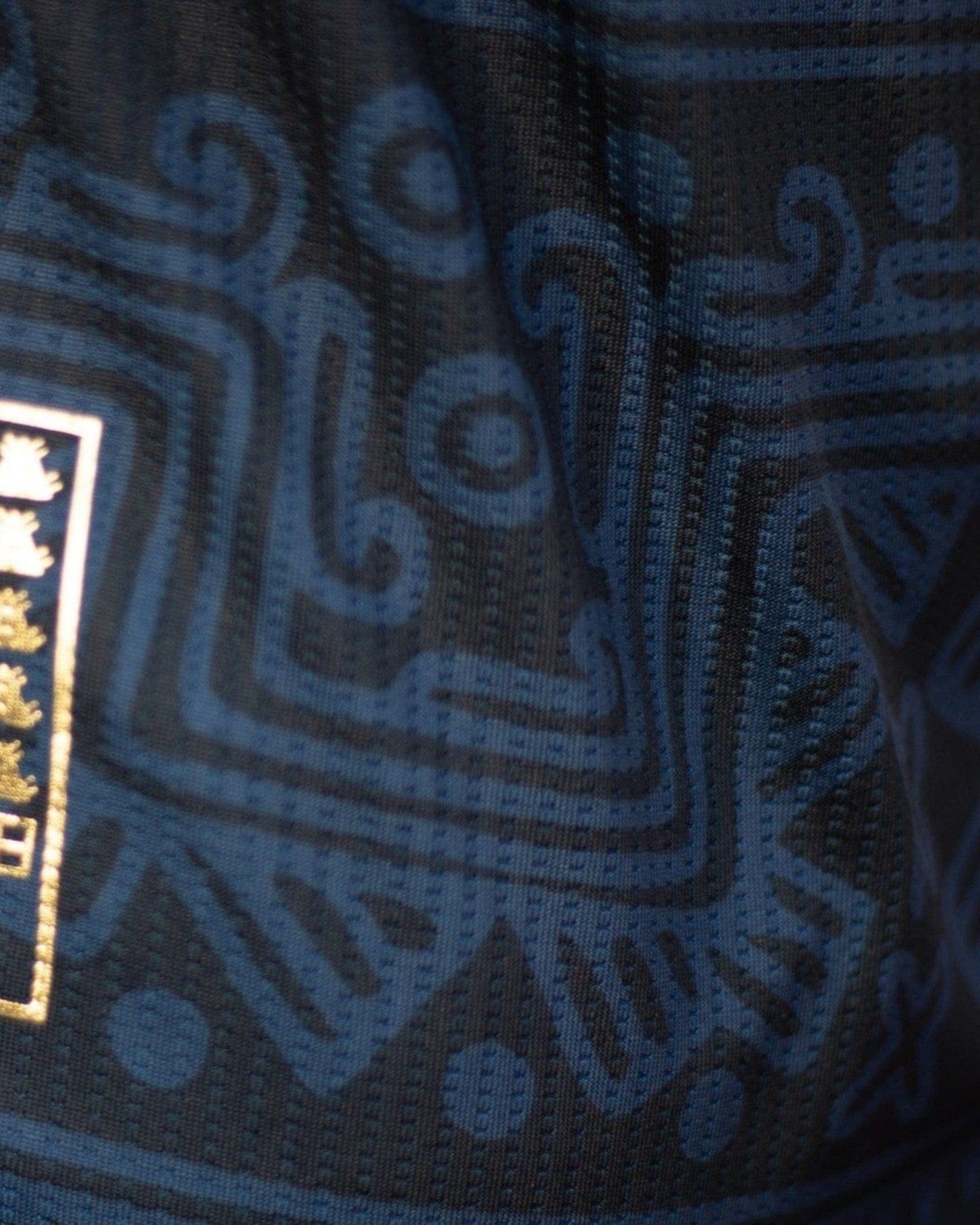 Retroooclothes Jersey Jersey Quetzalcóatl Obsidiana - Edición Dorada | Serpiente Emplumada Suprema