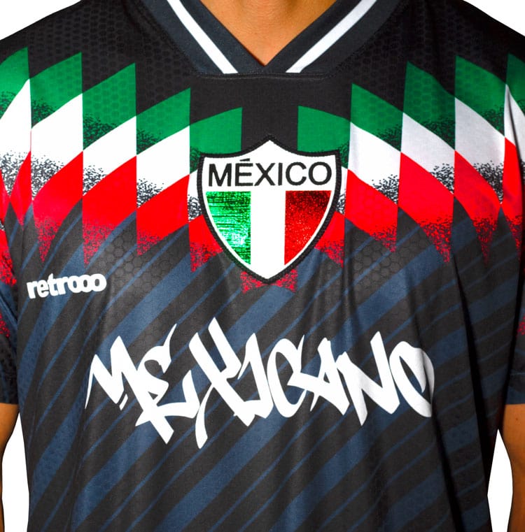 Retroooclothes Jersey Jersey Retro 90s Obsidiana Neon - Edición Elegancia Eléctrica | Contraste Perfecto