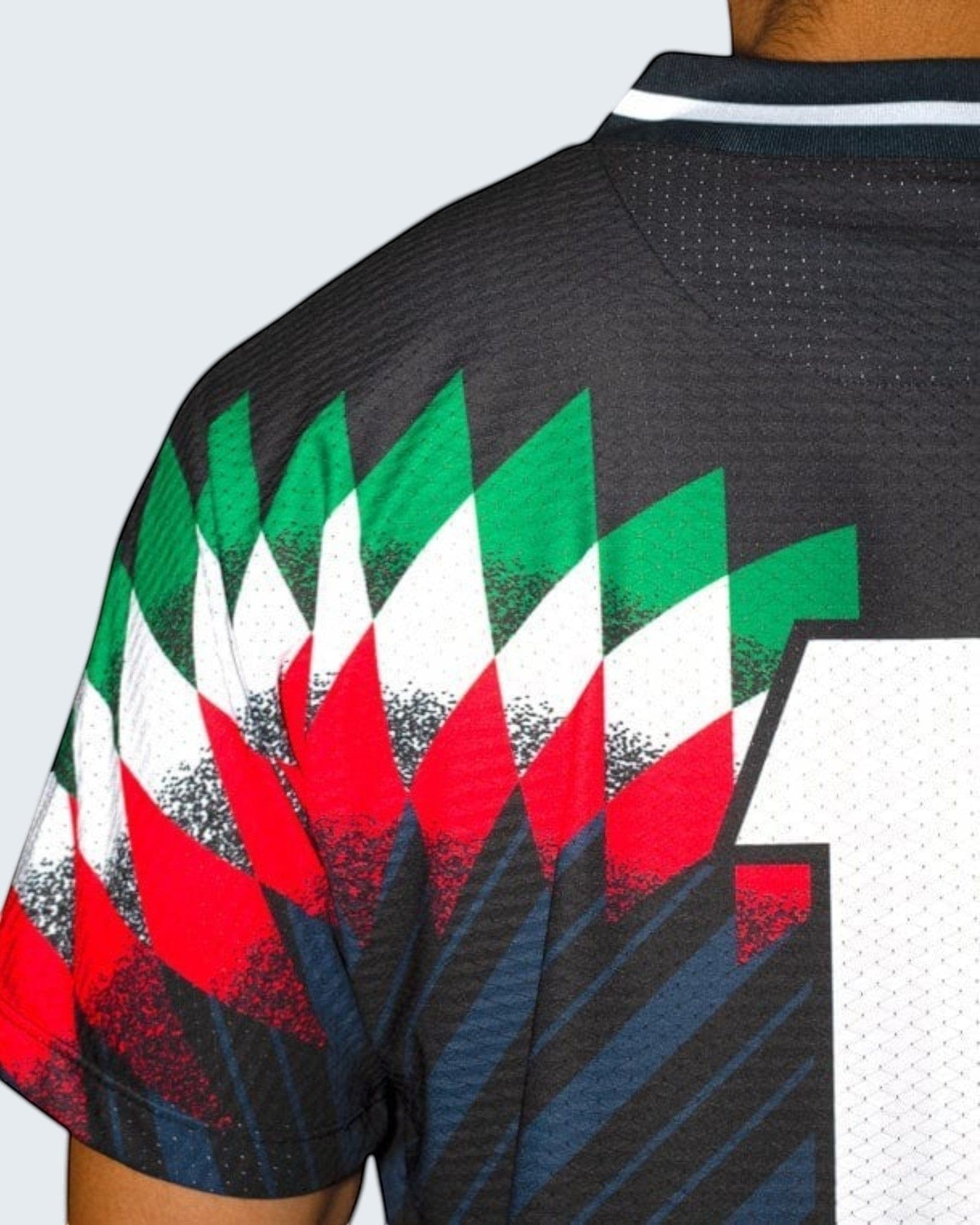 Retroooclothes Jersey Jersey Retro 90s Obsidiana Neon - Edición Elegancia Eléctrica | Contraste Perfecto