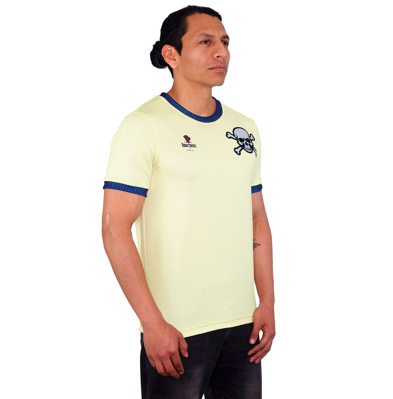 Rosas Torres Jersey Jersey Amarillo Crema Pirata - Edición Resistencia Dorada | Elegancia Rebelde