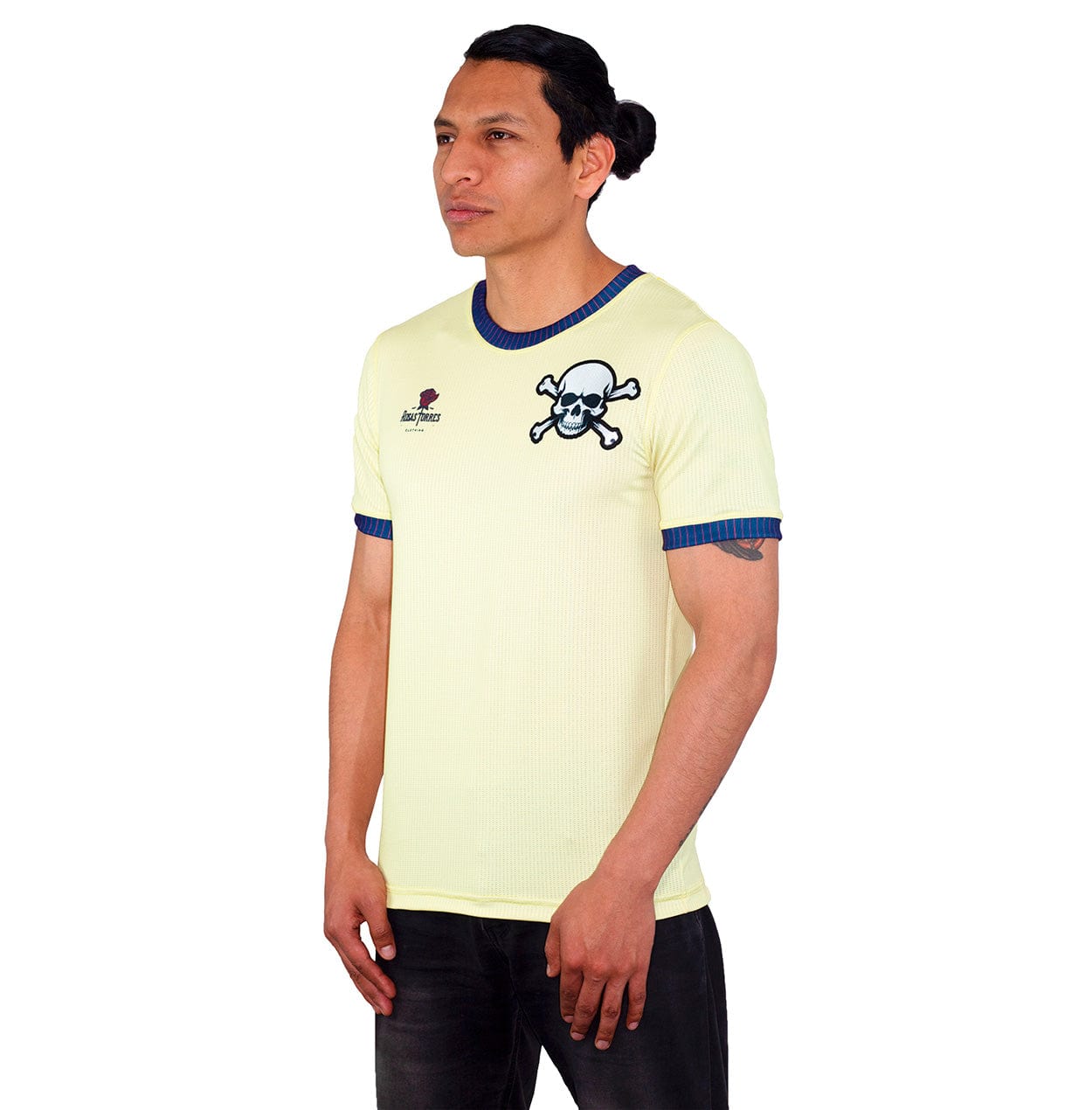 Rosas Torres Jersey Jersey Amarillo Crema Pirata - Edición Resistencia Dorada | Elegancia Rebelde