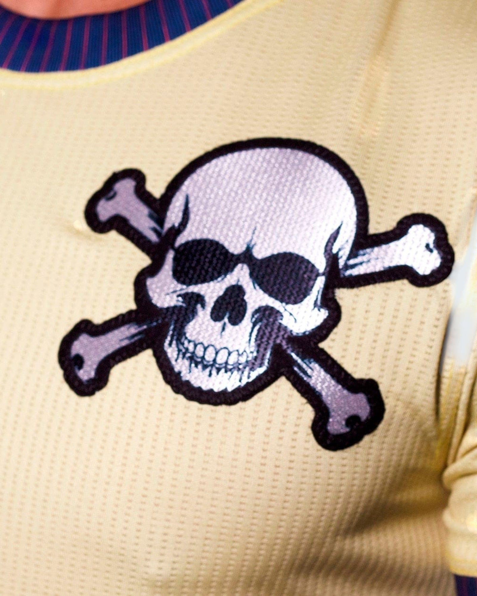 Rosas Torres Jersey Jersey Amarillo Crema Pirata - Edición Resistencia Dorada | Elegancia Rebelde