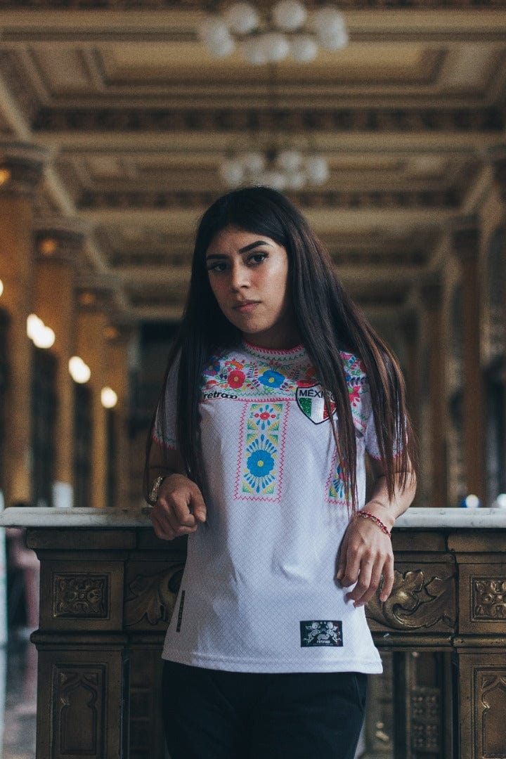Retroooclothes Jersey Jersey Retrooo México Adelitas Huipil Blanco